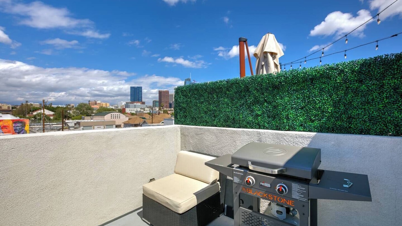 Photo of Outdoor in Pico-Union