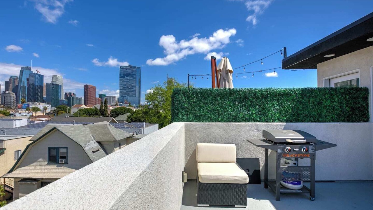 Photo of Outdoor in Pico-Union