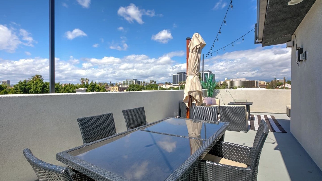 Photo of Outdoor in Pico-Union