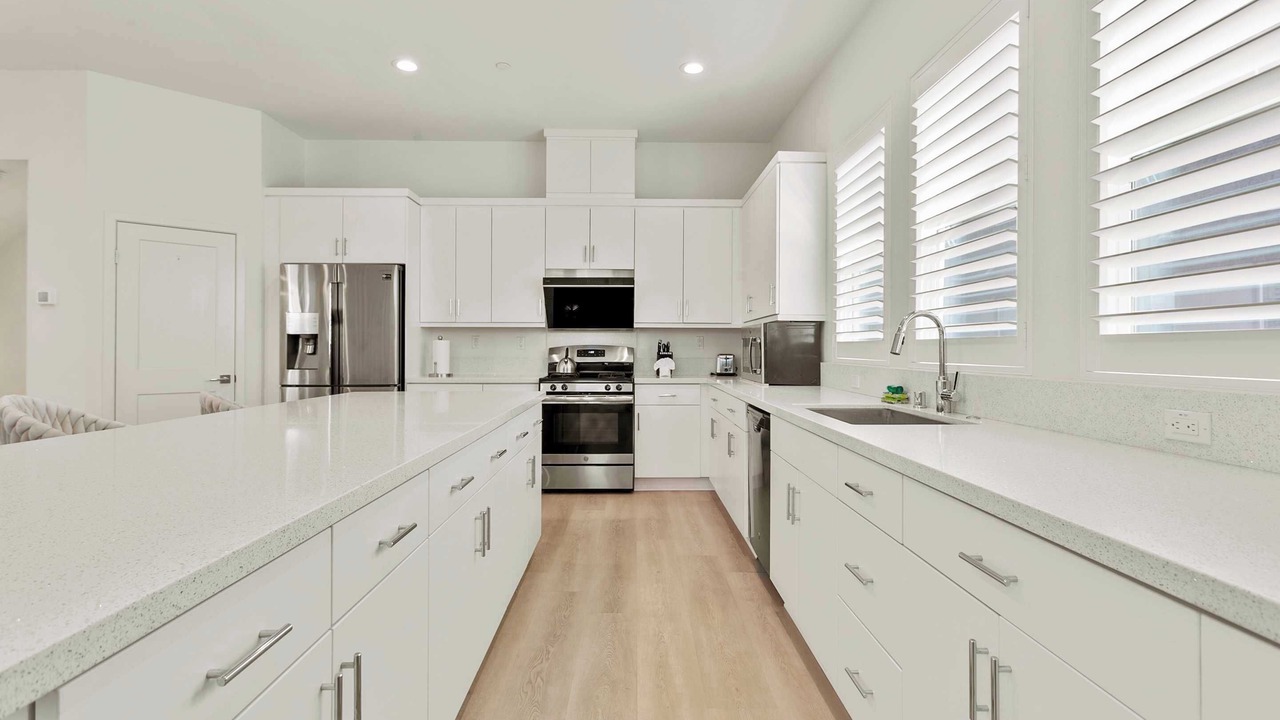 Photo of Kitchen in Platinum Triangle