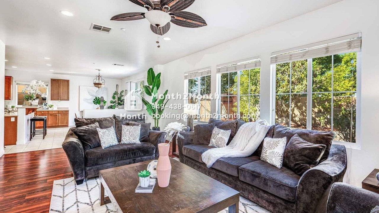 Photo of Livingroom in Southridge Village