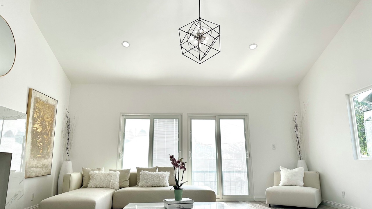 Photo of Livingroom in Lawndale