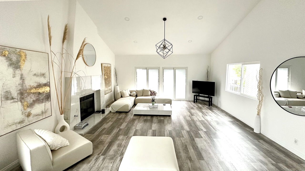Photo of Livingroom in Lawndale