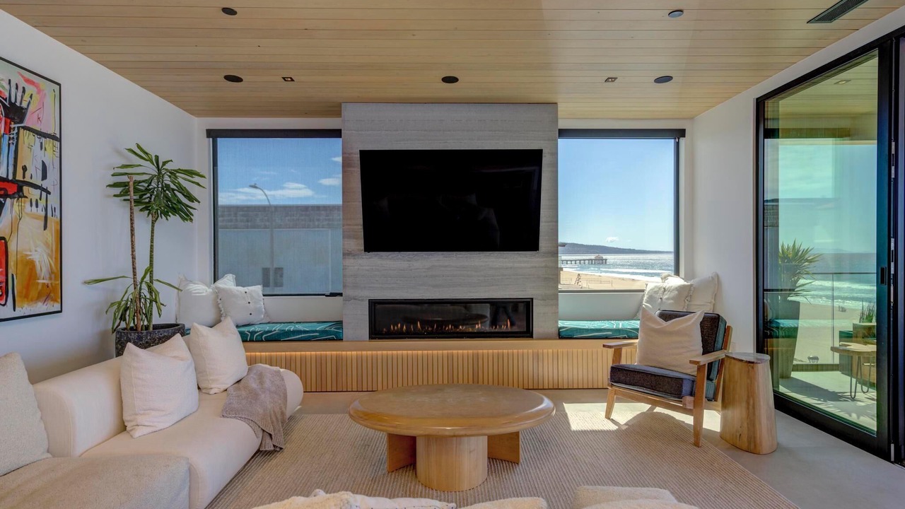 Photo of Livingroom in Gas Lamp Section