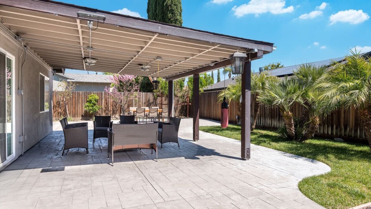 Photo of Outdoor in Tarzana