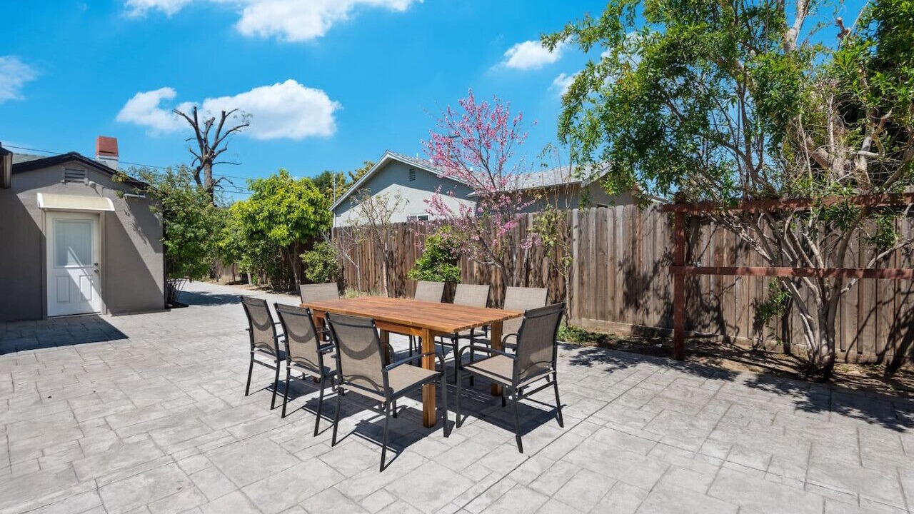 Photo of Outdoor in Tarzana
