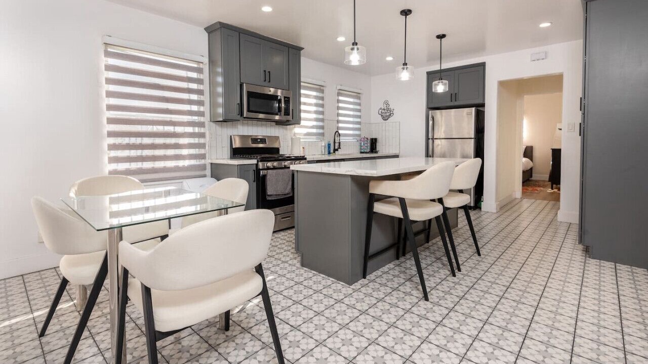 Photo of Kitchen in La Brea