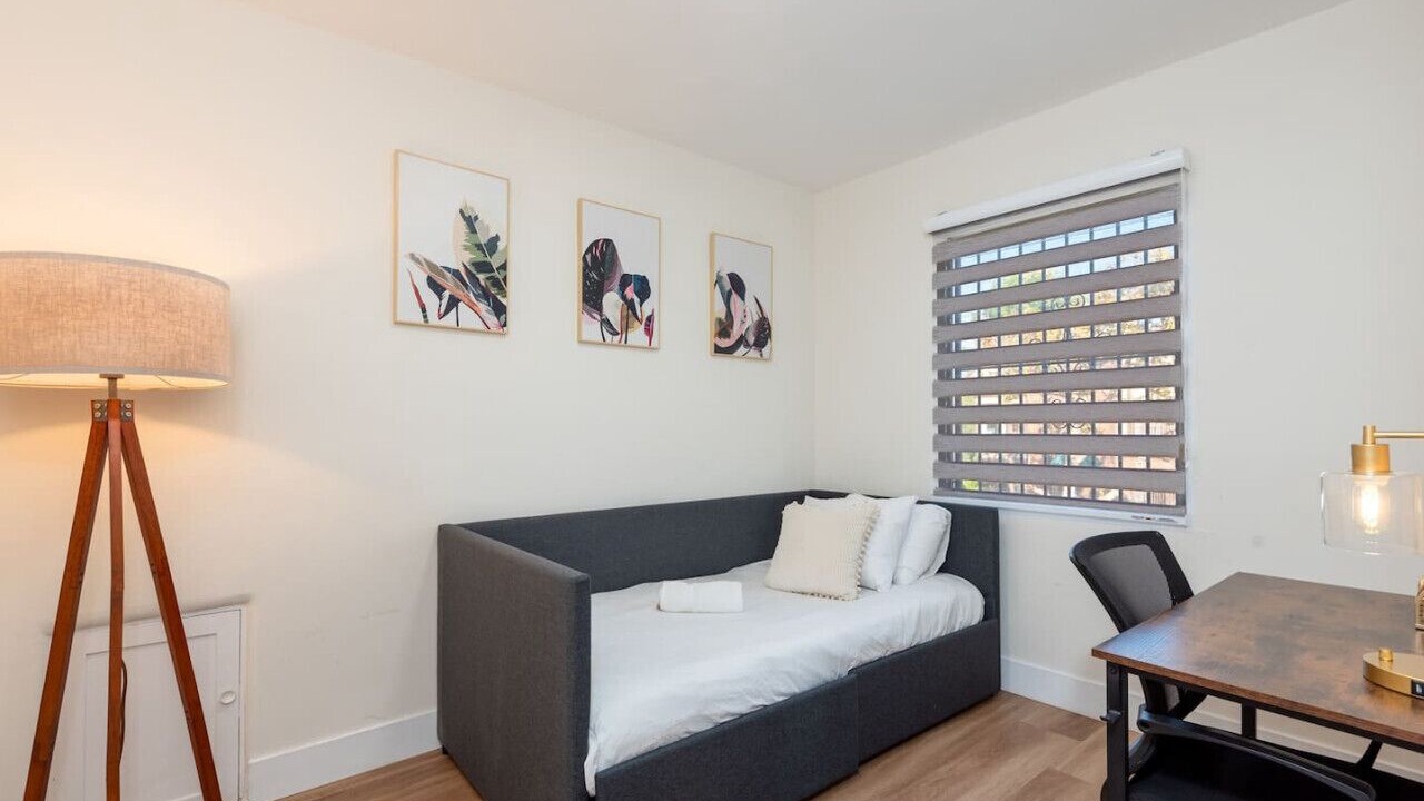 Photo of Livingroom in La Brea