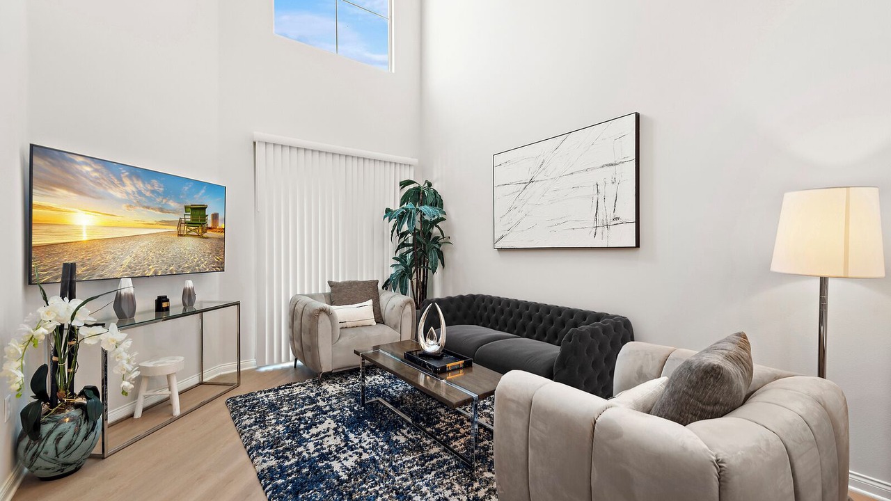 Photo of Livingroom in Irvine Business Complex