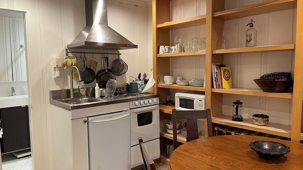 Photo of Kitchen in Hollywood Hills West
