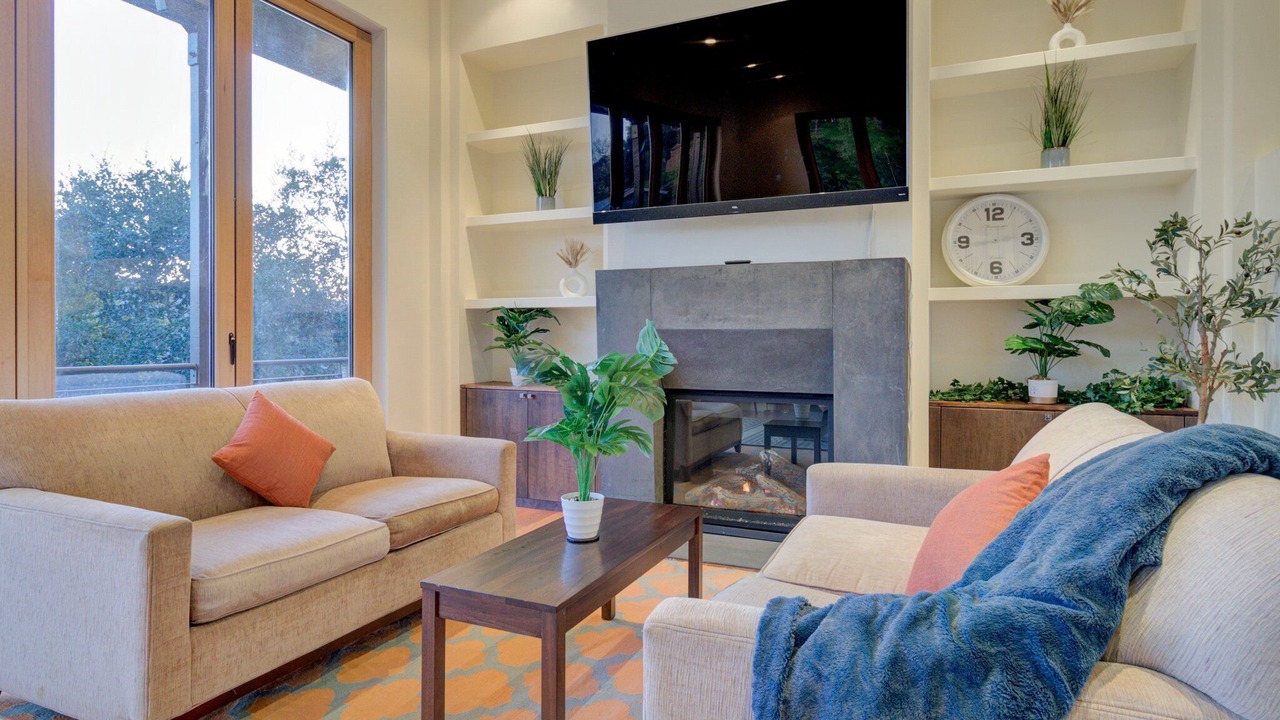 Photo of Livingroom in San Anselmo