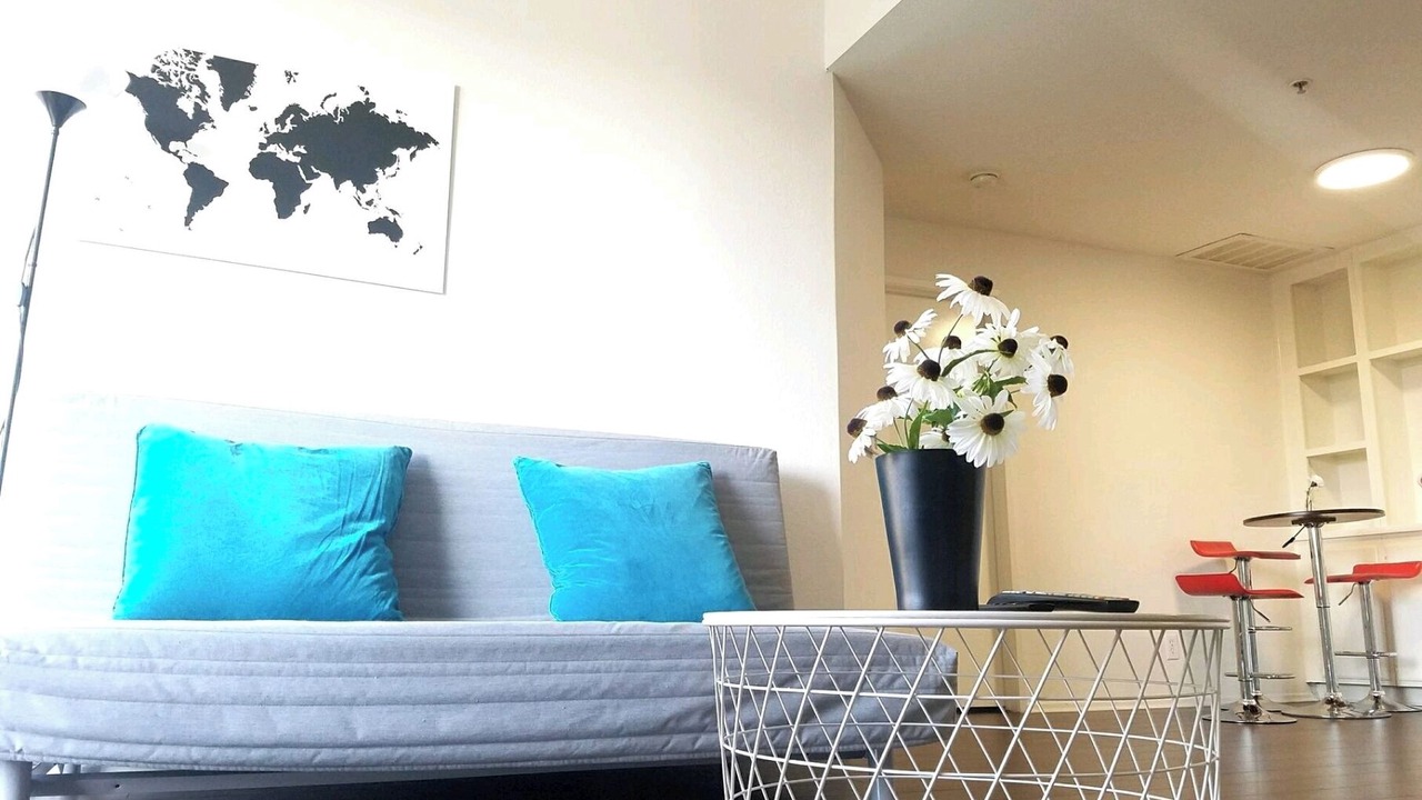 Photo of Livingroom in Wilshire Center