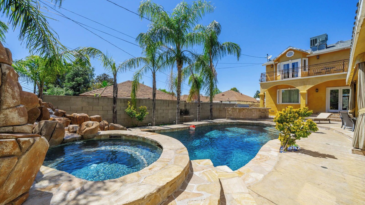 Photo of Outdoor in Burbank