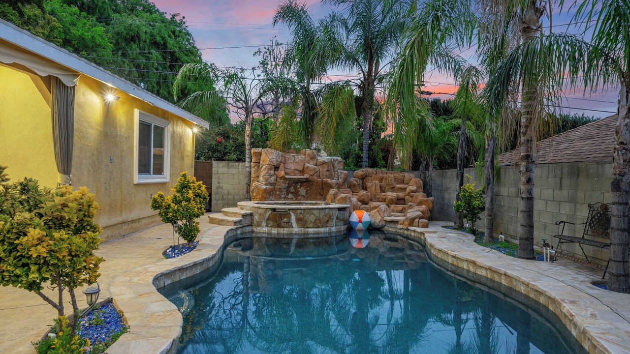 Photo of Outdoor in Burbank