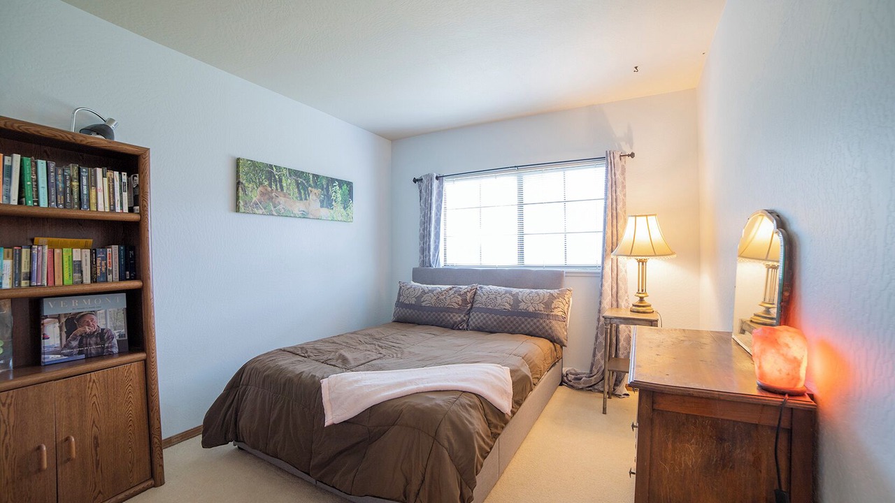 Photo of Bedroom in Phoenix Lake-Cedar Ridge