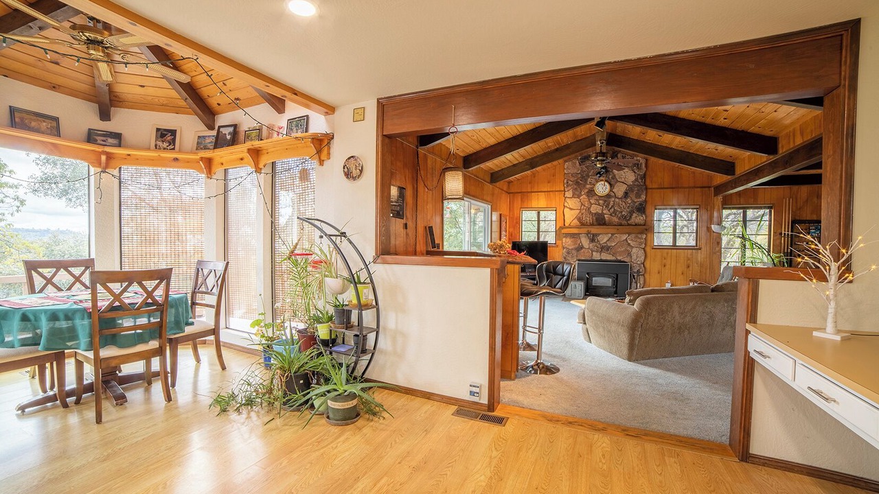Photo of Livingroom in Phoenix Lake-Cedar Ridge