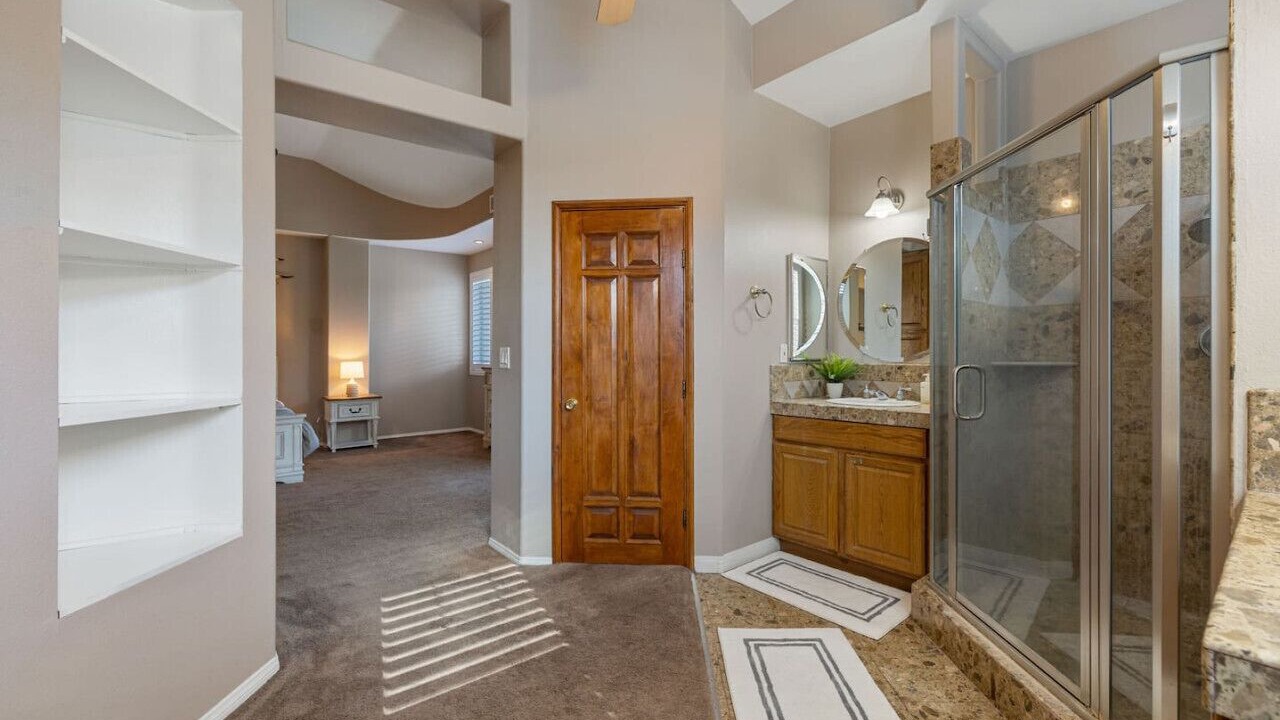 Photo of Bathroom in Valle Vista