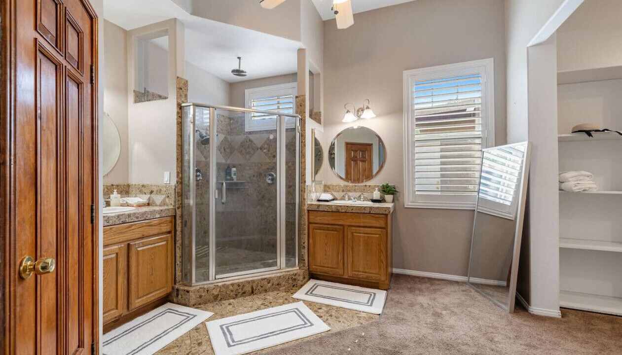 Photo of Bathroom in Valle Vista