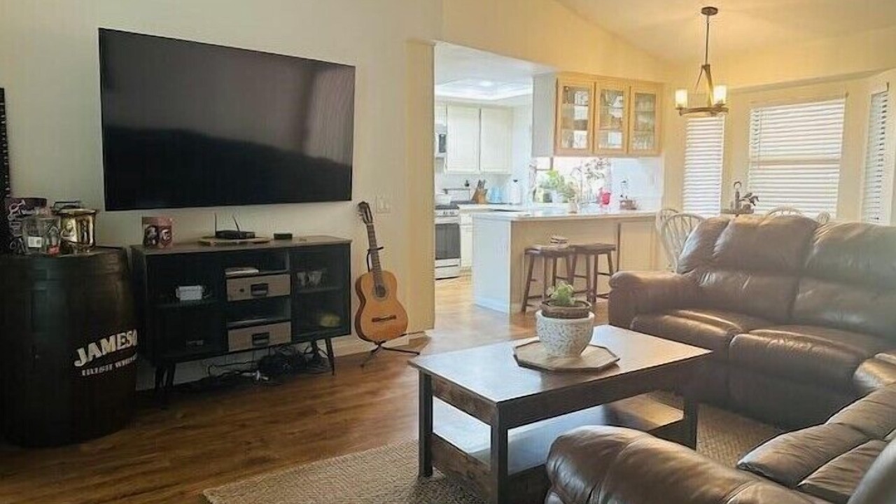 Photo of Livingroom in Palmdale