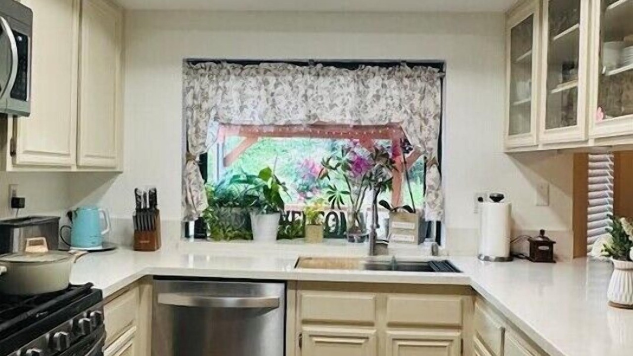 Photo of Kitchen in Palmdale