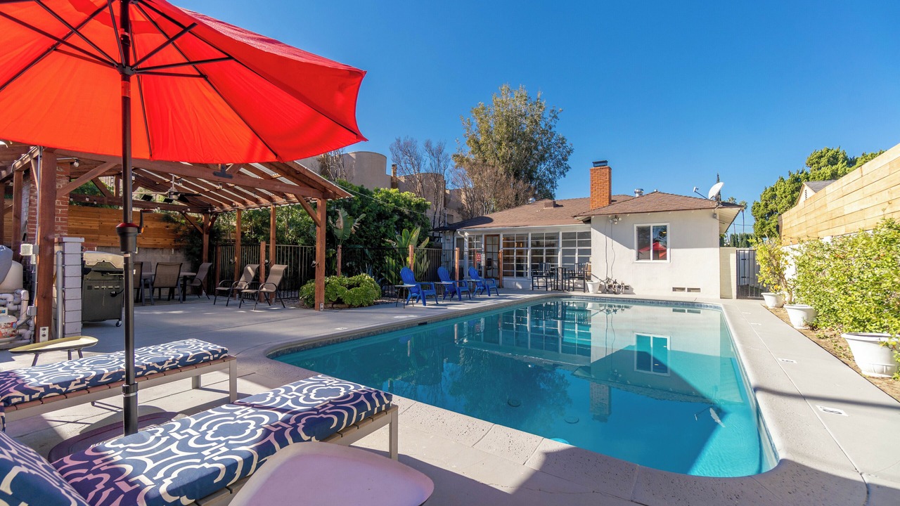 Photo of Outdoor in Valley Village