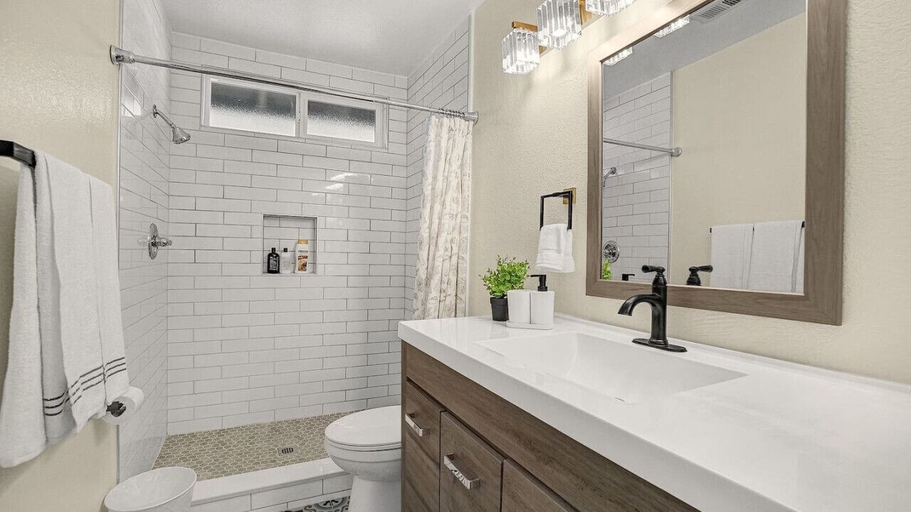 Photo of Bathroom in Rialto