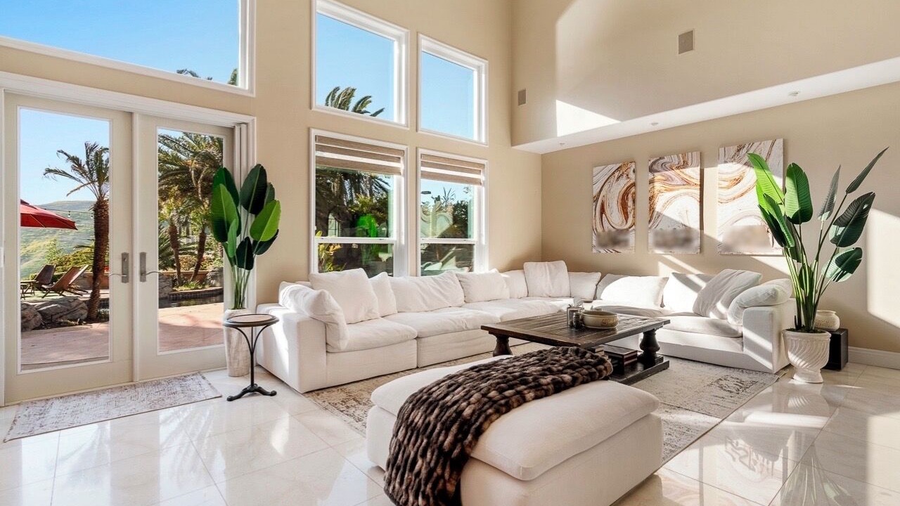 Photo of Livingroom in Yorba Linda