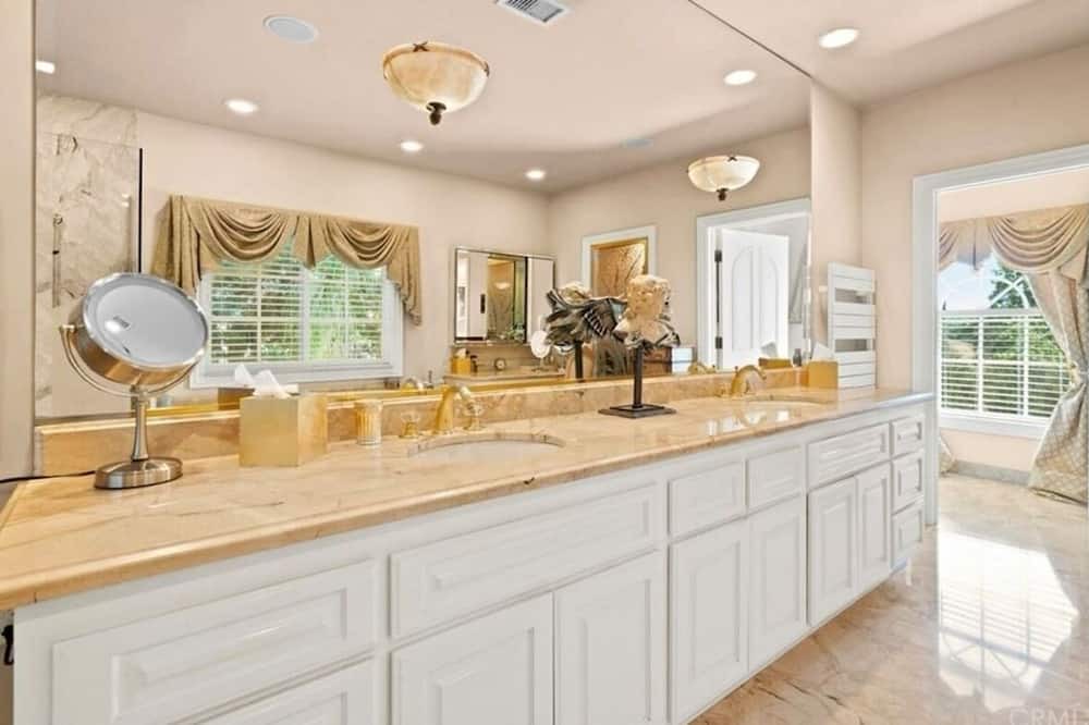 Photo of Kitchen in Foothill Ranch