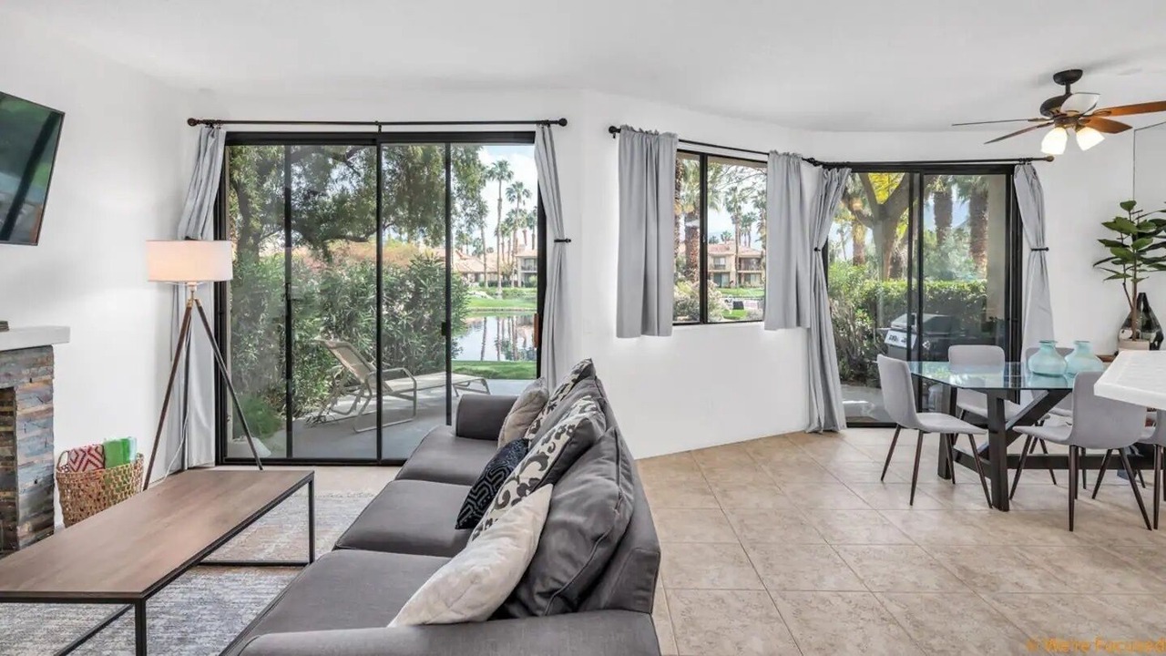 Photo of Livingroom in La Quinta