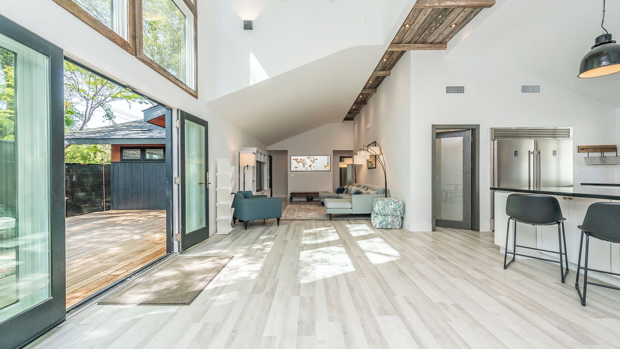 Photo of Livingroom in Graton