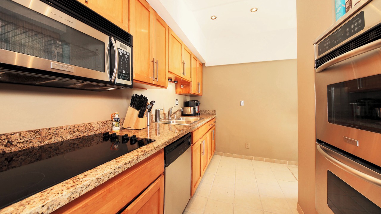 Photo of Kitchen in Hollywood Hills