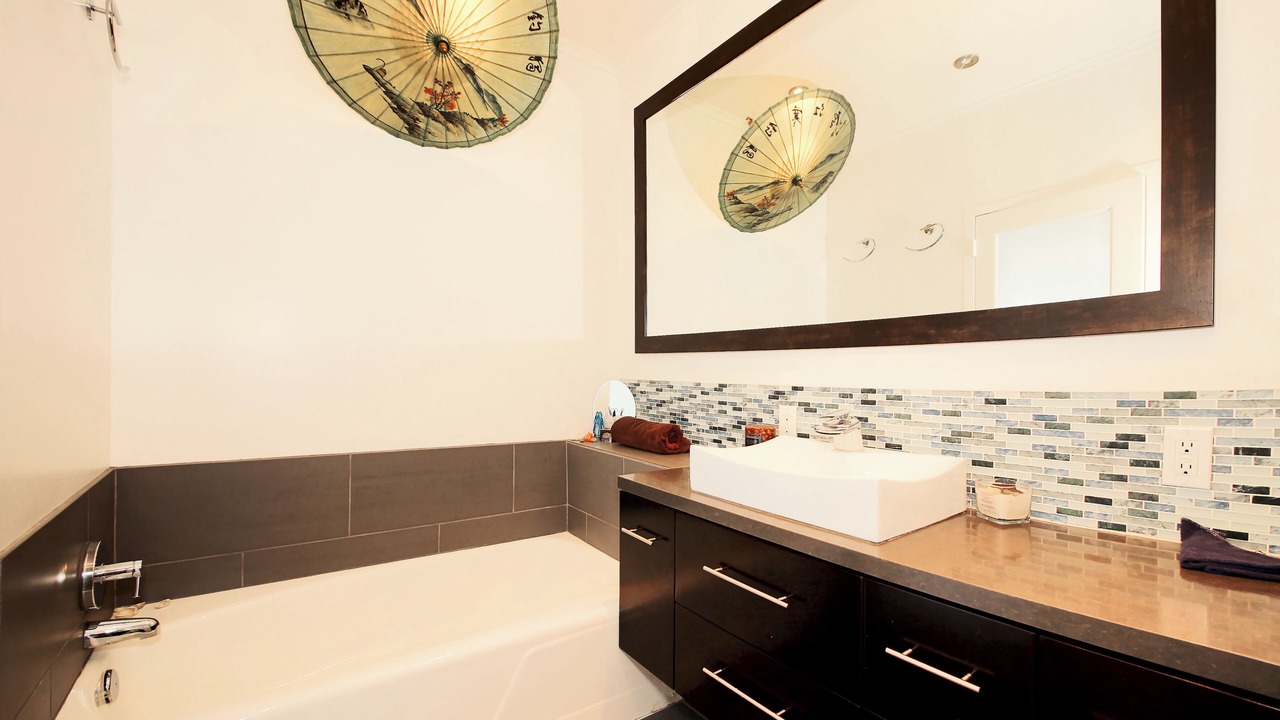 Photo of Bathroom in Hollywood Hills