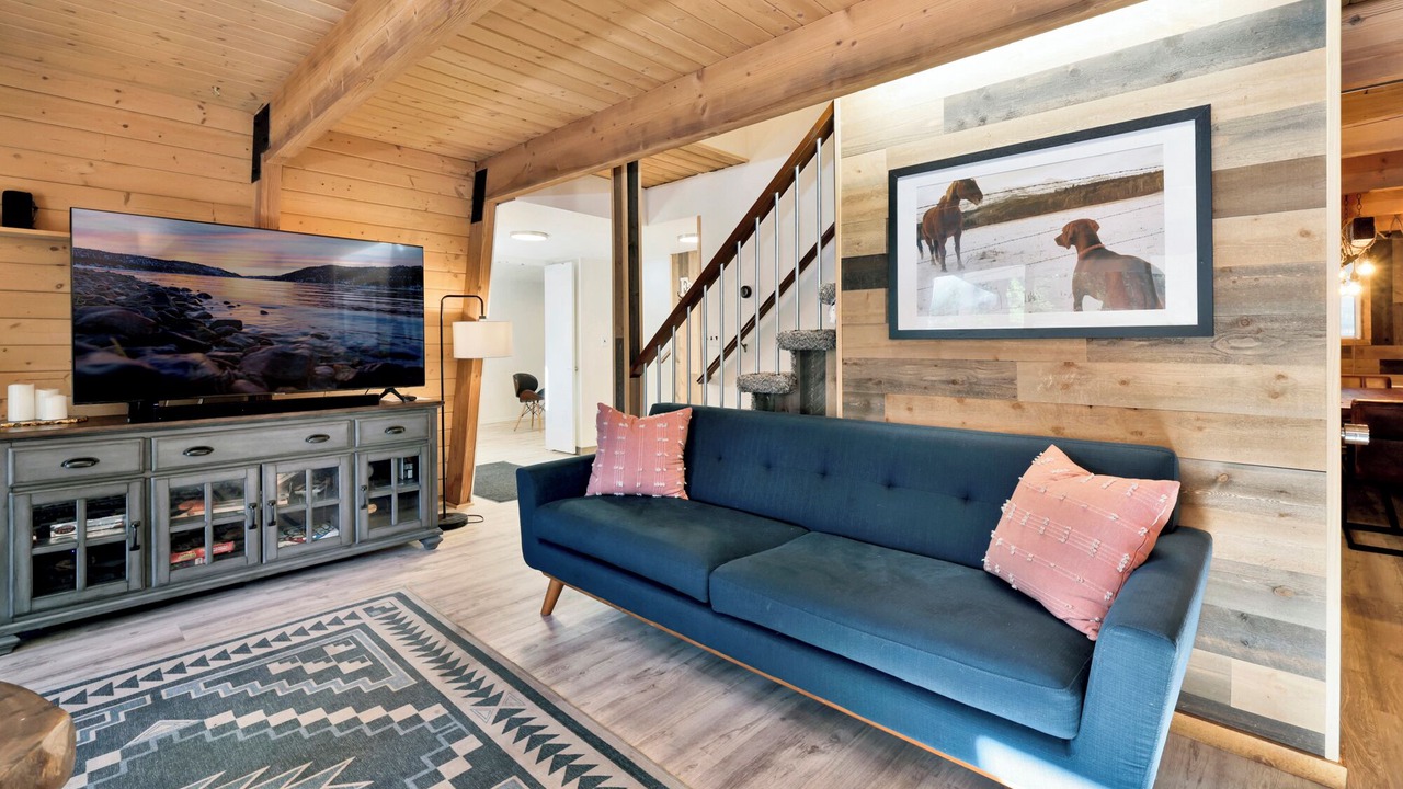 Photo of Livingroom in Fox Farm
