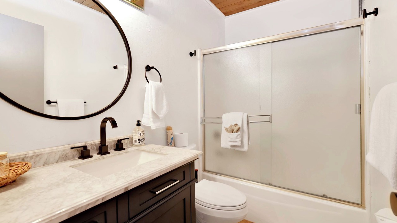 Photo of Bathroom in Big Bear Lake