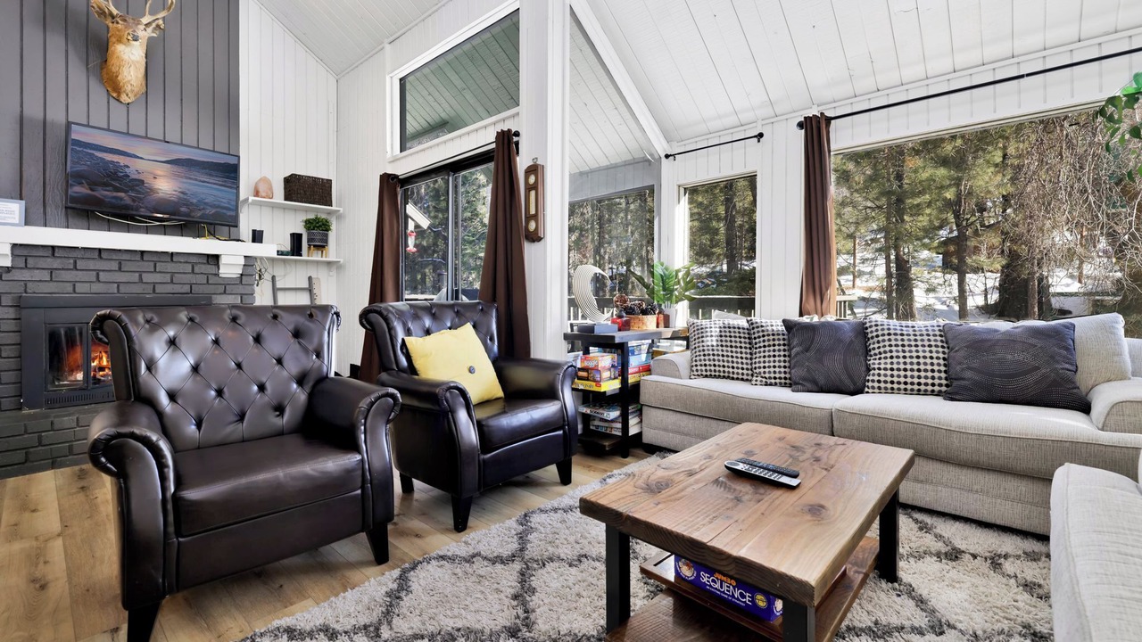 Photo of Livingroom in Big Bear Lake