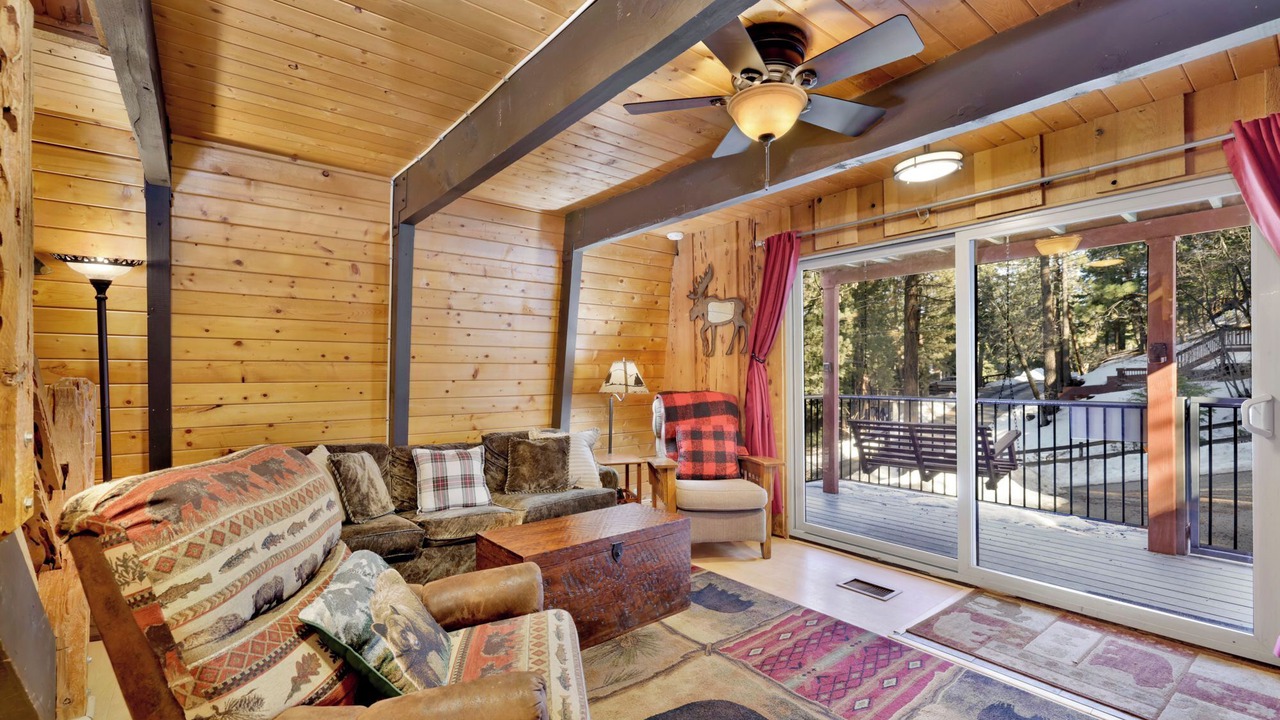 Photo of Livingroom in Big Bear Lake