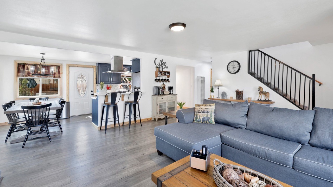 Photo of Livingroom in Big Bear City