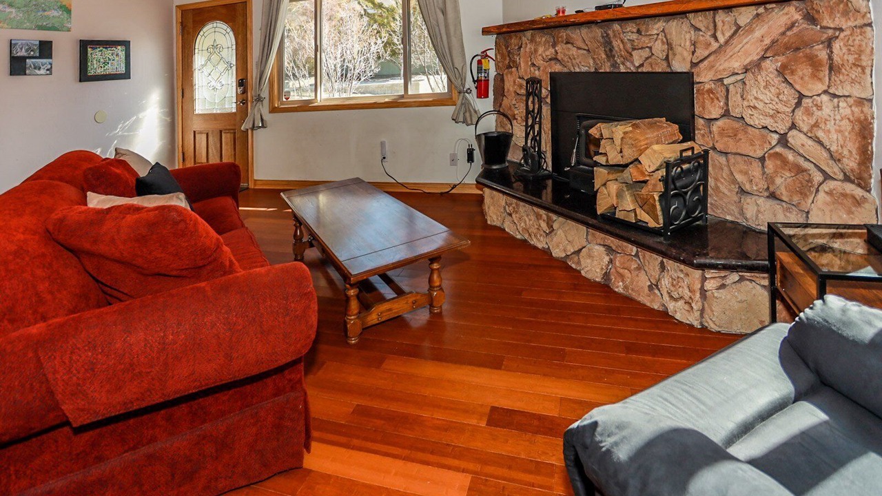 Photo of Livingroom in Whispering Forest