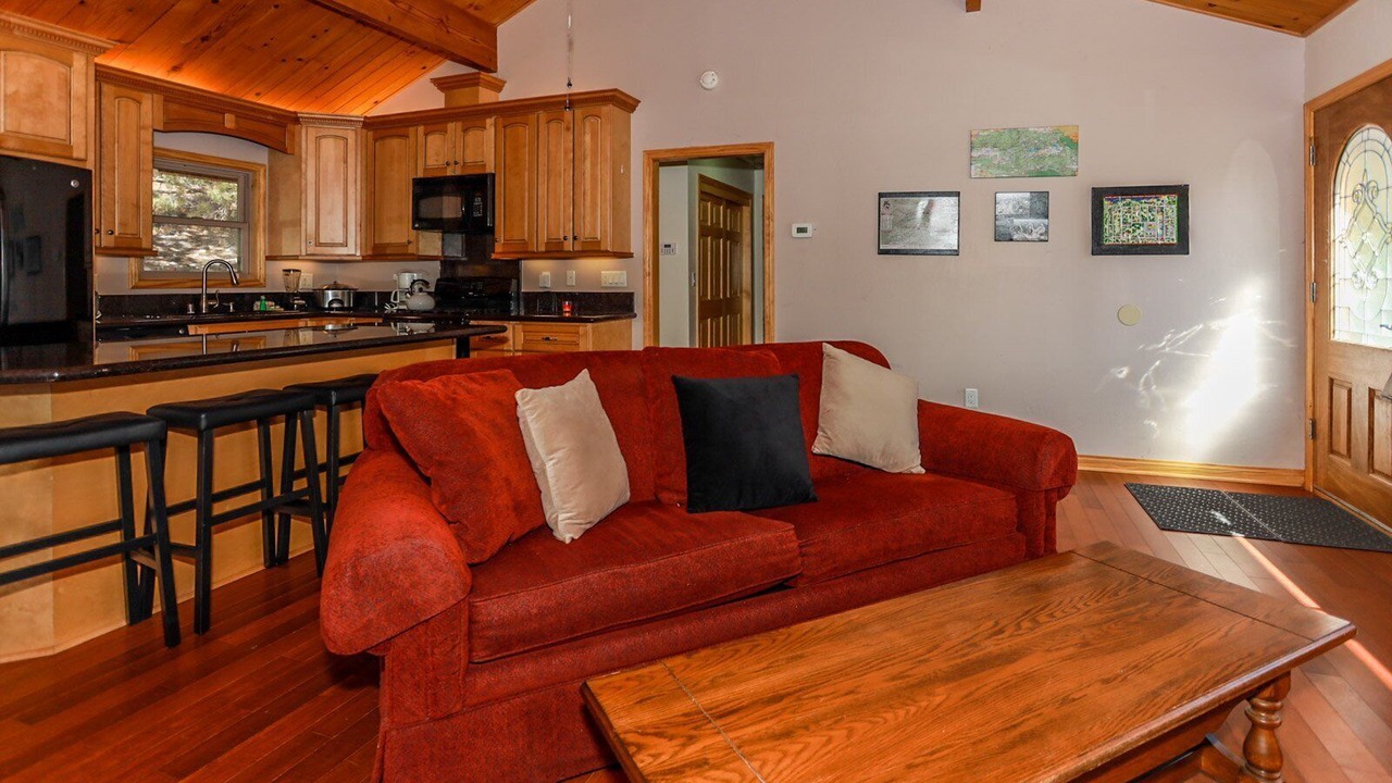 Photo of Livingroom in Whispering Forest