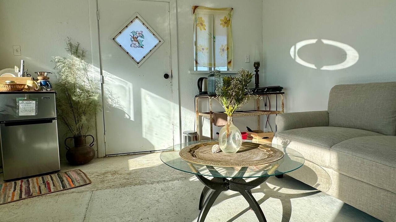 Photo of Livingroom in Tecopa