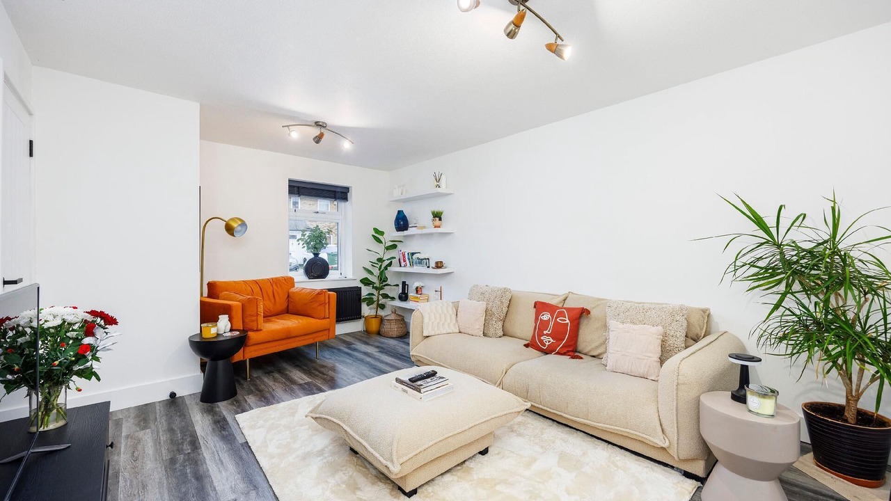 Photo of Livingroom in Newham