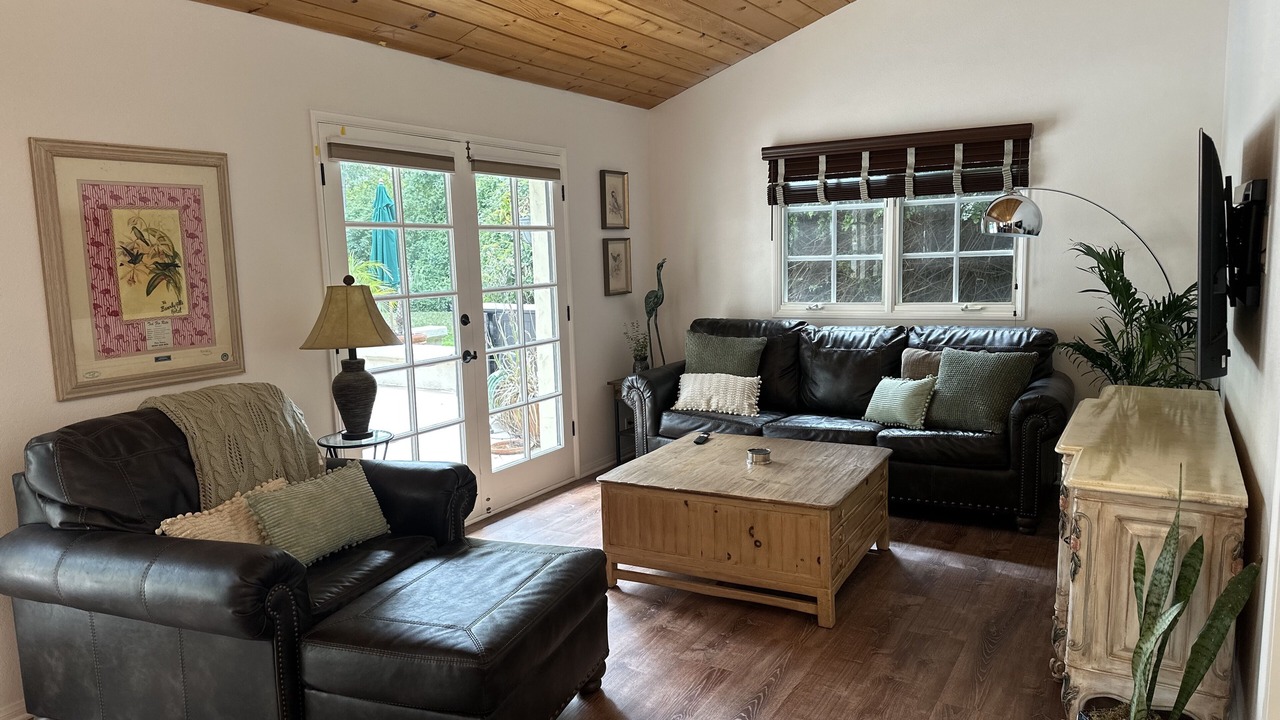 Photo of Livingroom in La Canada Flintridge