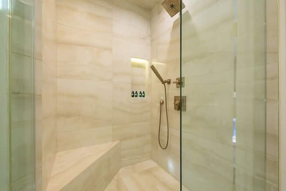 Photo of Bathroom in Malibu