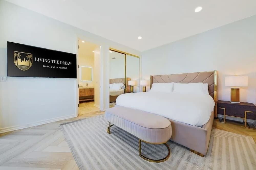 Photo of Bedroom in Malibu