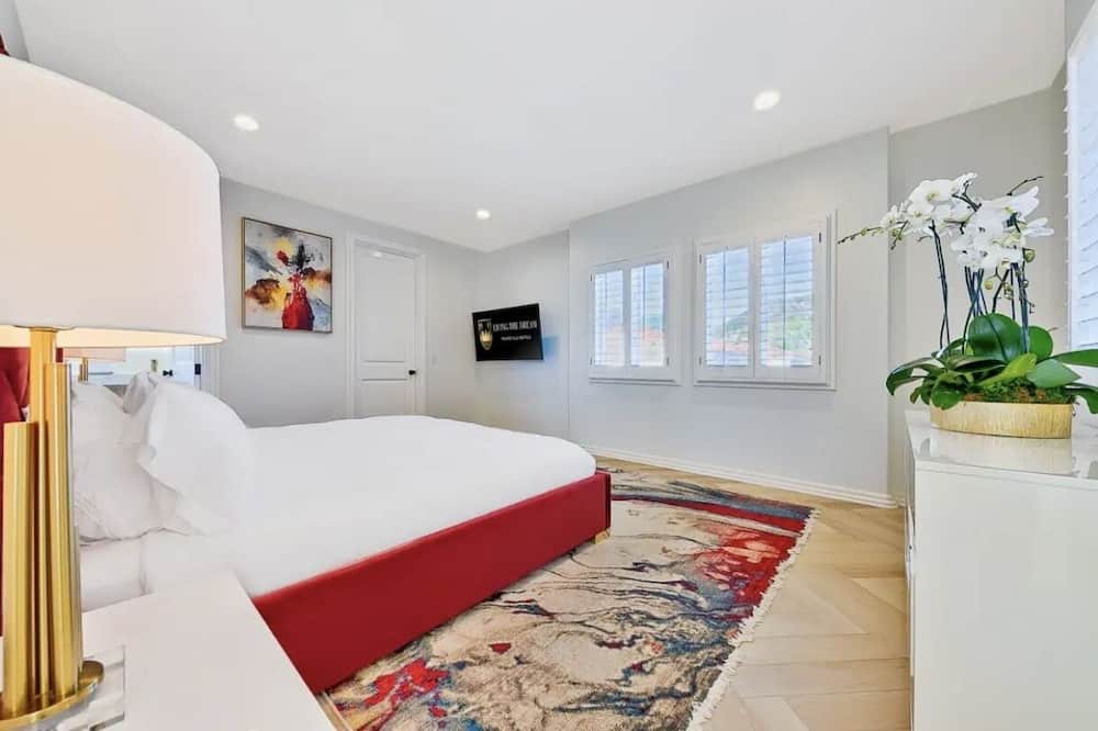Photo of Bedroom in Malibu