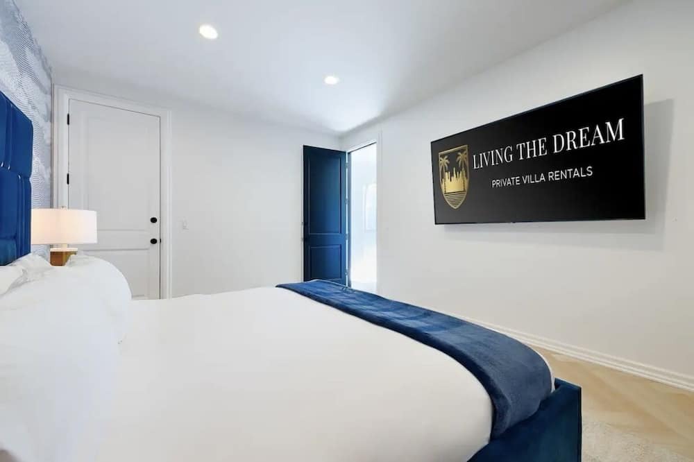 Photo of Bedroom in Malibu