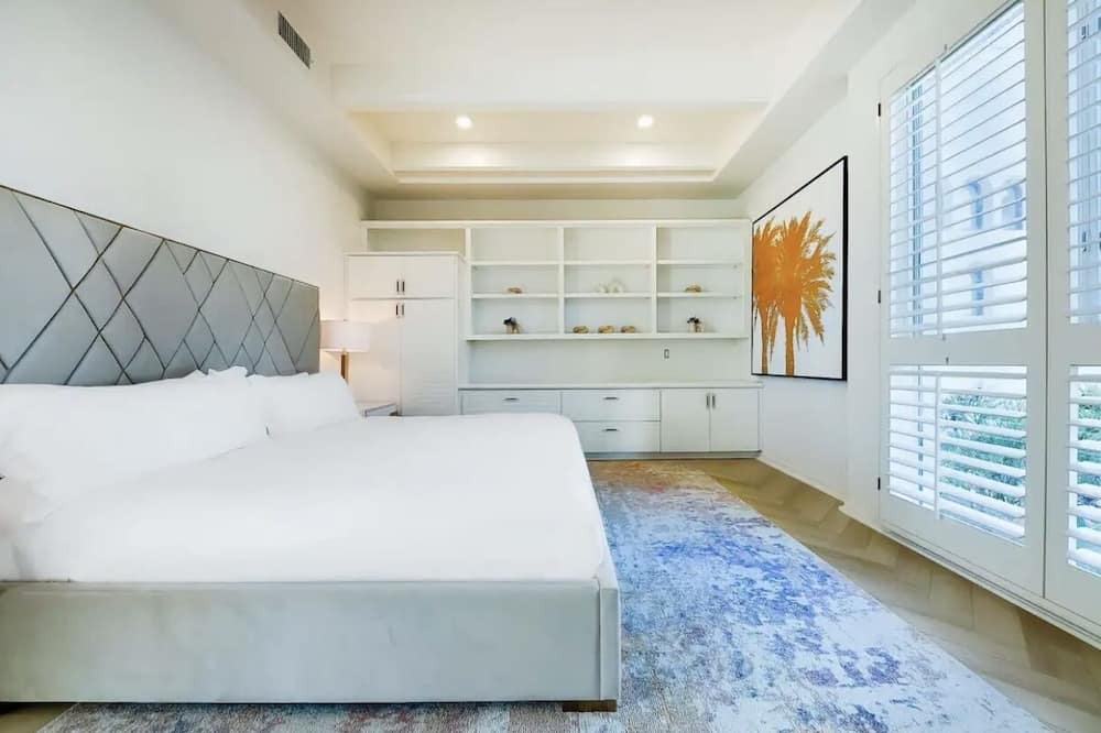 Photo of Bedroom in Malibu