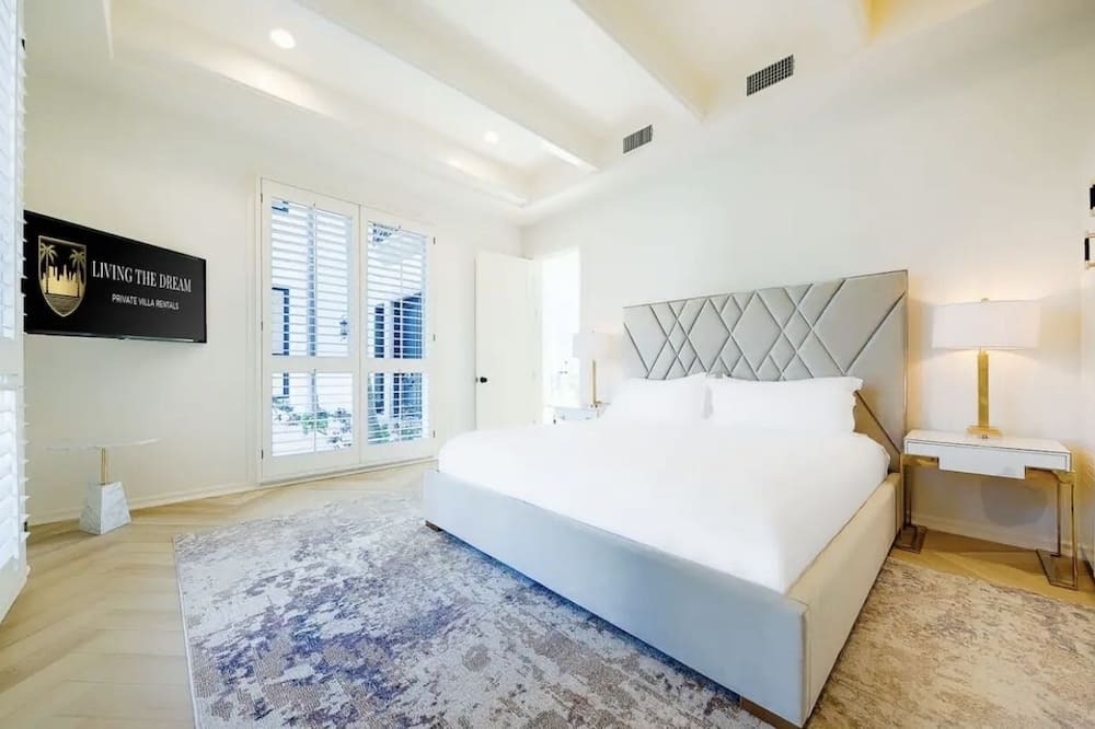 Photo of Bedroom in Malibu