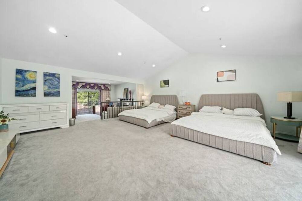 Photo of Bedroom in Monterey Park