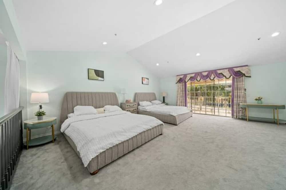 Photo of Bedroom in Monterey Park